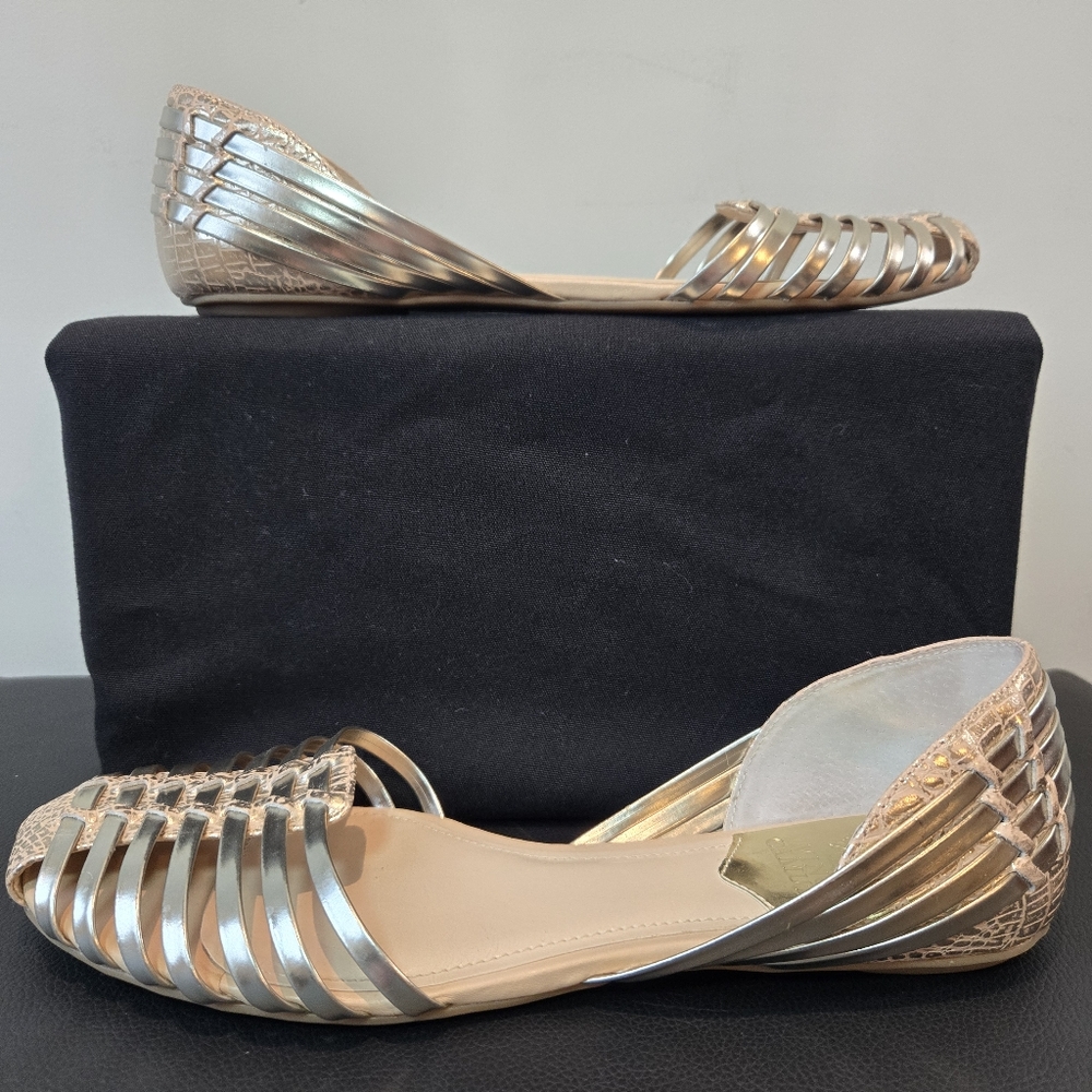 Elegant Gold Strappy Women's Flats